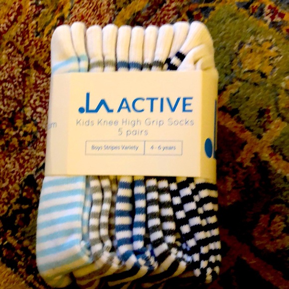 NWT boys or girls striped knee high socks - Picture 1 of 2